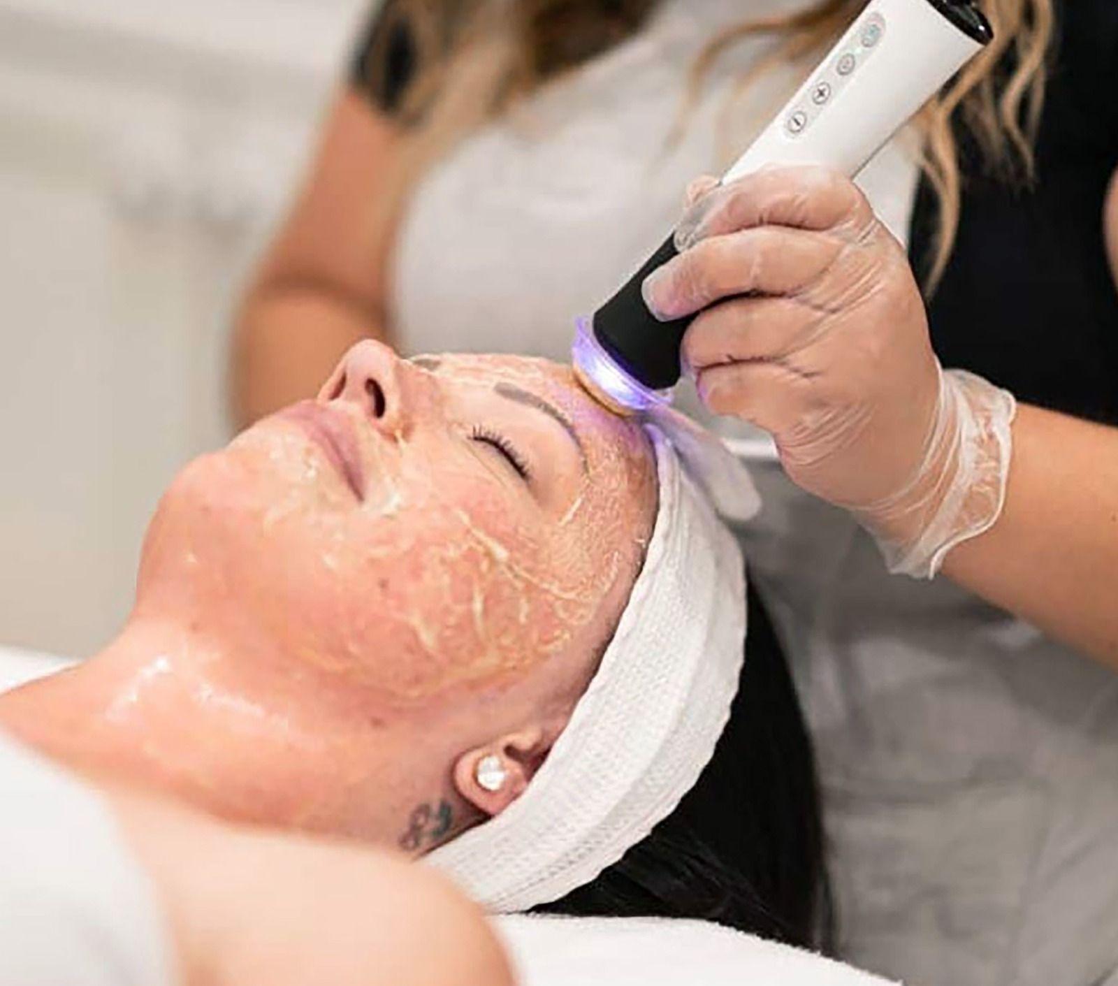 Oxygeneo Facial